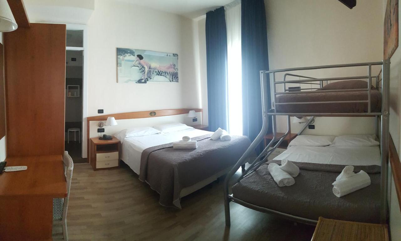 Hotel Stella D'Oro 리도 디 예솔로 외부 사진