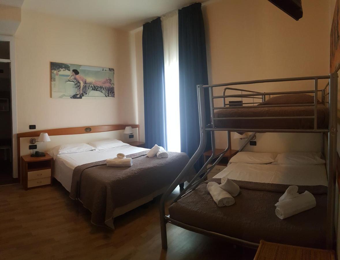 Hotel Stella D'Oro 리도 디 예솔로 외부 사진
