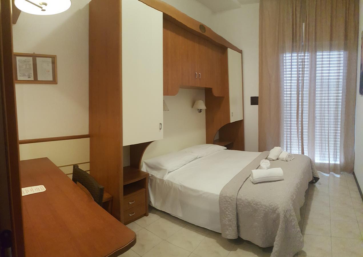 Hotel Stella D'Oro 리도 디 예솔로 외부 사진
