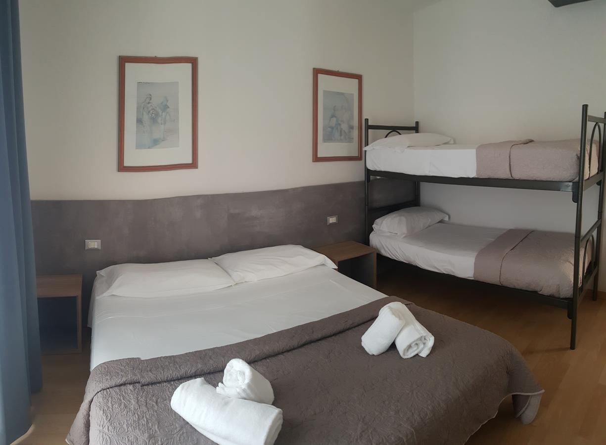 Hotel Stella D'Oro 리도 디 예솔로 외부 사진