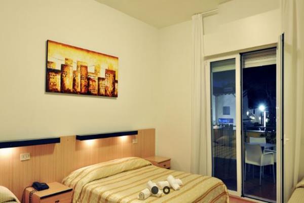 Hotel Stella D'Oro 리도 디 예솔로 외부 사진